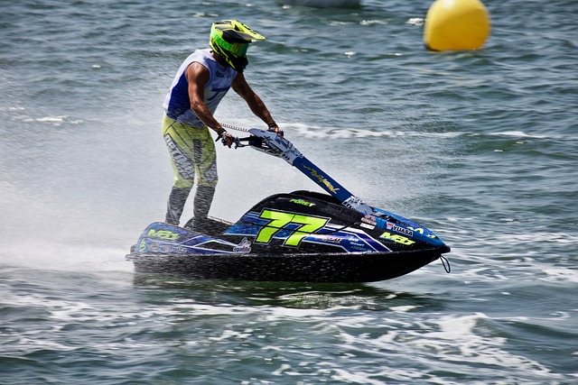 力下表現出 力下表現出